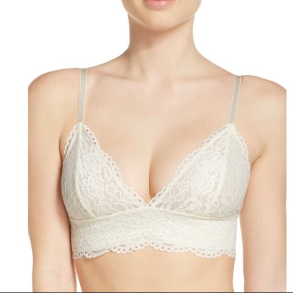 b.tempt’d by Wacoal Ciao Bella Lace Bralette